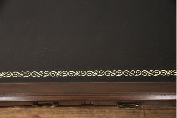イギリスアンティークのレザートップテーブルをリペア&カスタム!蜜蝋ワックス仕上げ。(ワークデスク、ダイニングテーブル、作業台)