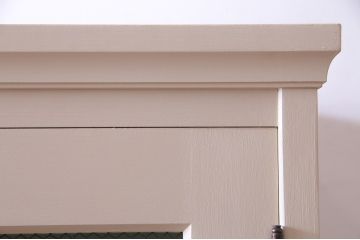 北海道民芸家具のワードローブをリペア&カスタム!鏡板を金網に変更しグリアージュキャビネットにリメイク。ガラス製取っ手に付け替え。本体をアイボリー、扉内収納部はミントグリーンにペイント仕上げ。(洋服タンス、収納棚、引き出し)