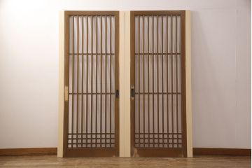 格子戸2枚をリペア&カスタム!設置場所に合わせてリサイズ。ガラスは全て取り外し、戸車を取り付け。(引き戸、建具)