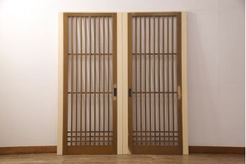 格子戸2枚をリペア&カスタム!設置場所に合わせてリサイズ。ガラスは全て取り外し、戸車を取り付け。(引き戸、建具)