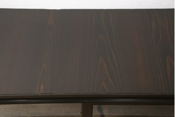ガラスケースをリペア&カスタム!ガラス製棚板を取り付け、松本民芸家具の色味に近しい着色をし水性ワックス仕上げ。(ショーケース、陳列棚)