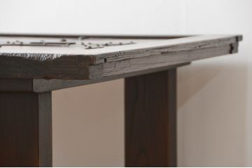 明治大正期の蔵戸をリペア&カスタム!取り外し可能なガラス天板と脚を取り付けダイニングテーブルにリメイク。濃い茶色に着色し仕上げ。(6人掛け、4人掛け、作業台)
