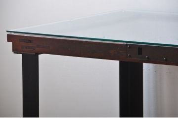 明治期の蔵戸をリペア&カスタム!取り外し可能なガラス天板と鉄脚を取り付けダイニングテーブルにリメイク。(6人掛け、4人掛け、作業台)