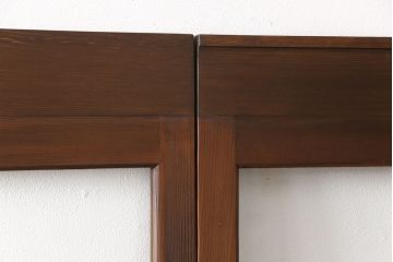 ガラス戸3枚をリペア&カスタム!設置場所に合わせてリサイズ。戸首加工を行い、現状の裏面の色味をベースに着色仕上げ。(引き戸、建具)