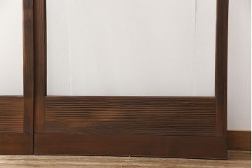 ガラス戸3枚をリペア&カスタム!設置場所に合わせてリサイズ。戸首加工を行い、現状の裏面の色味をベースに着色仕上げ。(引き戸、建具)