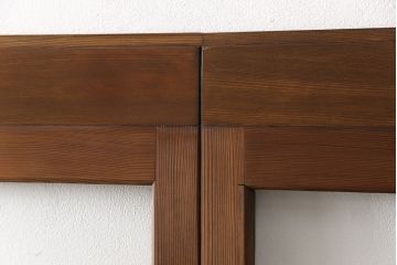 ガラス戸3枚をリペア&カスタム!設置場所に合わせてリサイズ。戸首加工を行い、現状の裏面の色味をベースに着色仕上げ。(引き戸、建具)