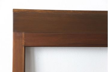 ガラス戸3枚をリペア&カスタム!設置場所に合わせてリサイズ。戸首加工を行い、現状の裏面の色味をベースに着色仕上げ。(引き戸、建具)