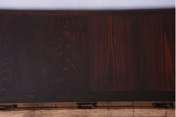 明治大正期の水屋箪笥をリペア&カスタム!背面を新材に張り替え、天板を取り付けローボードにリメイク。赤みがかった濃い茶色に着色し仕上げ。(テレビ台、テレビボード)