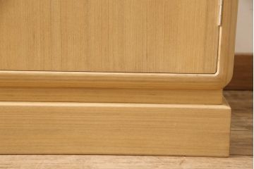 加茂桐箪笥の見た目を変えずに綺麗にリペア!開き戸の取っ手と鍵にメッキ掛けをし、鍵を使用可能に。木地色仕上げ。(大丸、桐たんす、着物箪笥、衣装タンス、和箪笥)
