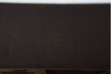水屋箪笥をリペア&カスタム!天板を取り付け、引き戸内には棚板を設置しローボードにリメイク。赤みがかった濃い茶色に着色し仕上げ。(テレビ台、テレビボード、収納棚、キャビネット)