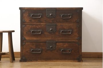 時代箪笥の見た目を変えずに綺麗にリペア!天板を張り替え、テレビ台として使えるよう補強。(和たんす、収納タンス、引き出し、チェスト)
