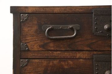時代箪笥の見た目を変えずに綺麗にリペア!天板を張り替え、テレビ台として使えるよう補強。(和たんす、収納タンス、引き出し、チェスト)