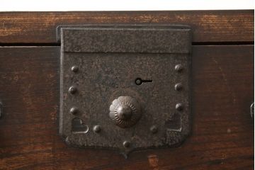 時代箪笥の見た目を変えずに綺麗にリペア!天板を張り替え、テレビ台として使えるよう補強。(和たんす、収納タンス、引き出し、チェスト)