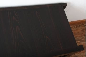 明治期の水屋箪笥をリペア&カスタム!天板を取り付け背面は新材に張り直し、ローボードにリメイク。内部に棚板を追加。赤みがかった濃い茶色に着色し仕上げ。(テレビ台、テレビボード、収納棚、キャビネット)