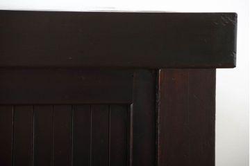 明治期の水屋箪笥をリペア&カスタム!天板を取り付け背面は新材に張り直し、ローボードにリメイク。内部に棚板を追加。赤みがかった濃い茶色に着色し仕上げ。(テレビ台、テレビボード、収納棚、キャビネット)