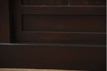 明治期の水屋箪笥をリペア&カスタム!天板を取り付け背面は新材に張り直し、ローボードにリメイク。内部に棚板を追加。赤みがかった濃い茶色に着色し仕上げ。(テレビ台、テレビボード、収納棚、キャビネット)