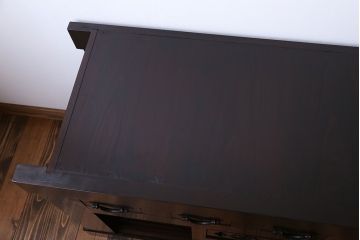 明治期の水屋箪笥をリペア&カスタム!新たに天板を取り付け、ローボードにリメイク。内部に棚板を設置。赤みがかった濃い茶色に着色し仕上げ。(テレビ台、テレビボード、収納棚、キャビネット)