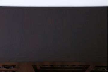 明治期の水屋箪笥をリペア&カスタム!新たに天板を取り付け、ローボードにリメイク。内部に棚板を設置。赤みがかった濃い茶色に着色し仕上げ。(テレビ台、テレビボード、収納棚、キャビネット)