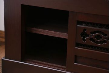 明治期の水屋箪笥をリペア&カスタム!新たに天板を取り付け、ローボードにリメイク。内部に棚板を設置。赤みがかった濃い茶色に着色し仕上げ。(テレビ台、テレビボード、収納棚、キャビネット)