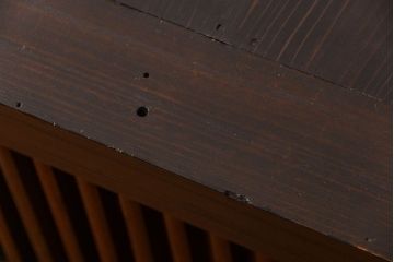 明治期の水屋箪笥をリペア&カスタム!天板を取り付け背板を張り直し、ローボードにリメイク。内部に棚板を追加。黒系の茶色と赤系の茶色のツートンカラーに着色し仕上げ。(テレビ台、テレビボード、収納棚、キャビネット)