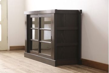アンティーク水屋箪笥をリペア&カスタム!棚板と棚受けを追加し取っ手を交換。天板を内側から補強。(サイドボード、サイドキャビネット、収納棚)