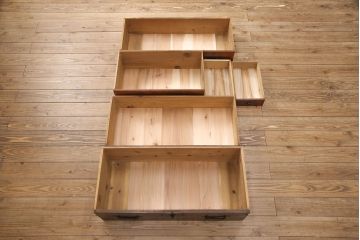 アンティーク観音箪笥をリペア&カスタム!高品質リペアを施し、木製脚を取り付け。(衣装箪笥、古箪笥、和タンス)