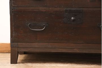 アンティーク観音箪笥をリペア&カスタム!高品質リペアを施し、木製脚を取り付け。(衣装箪笥、古箪笥、和タンス)