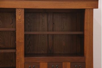 水屋箪笥サイドボードをリペア&カスタム!棚板を取り付け、全体を蜜蝋ワックスで仕上げ。(水屋箪笥、収納棚、キャビネット、戸棚)