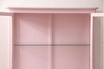 アンティークケビントをリペア&カスタム!高品質リペアを施し、ピンクにペイントし仕上げ。(ガラスケース、ショーケース、飾り棚、陳列棚)