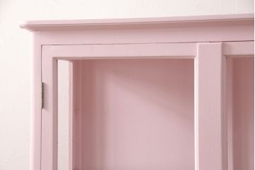アンティークケビントをリペア&カスタム!高品質リペアを施し、ピンクにペイントし仕上げ。(ガラスケース、ショーケース、飾り棚、陳列棚)