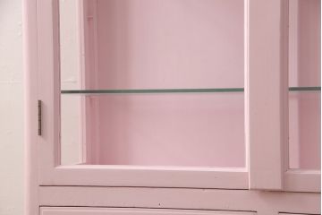 アンティークケビントをリペア&カスタム!高品質リペアを施し、ピンクにペイントし仕上げ。(ガラスケース、ショーケース、飾り棚、陳列棚)