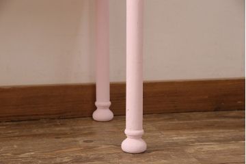 アンティークケビントをリペア&カスタム!高品質リペアを施し、ピンクにペイントし仕上げ。(ガラスケース、ショーケース、飾り棚、陳列棚)