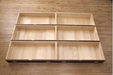 加茂桐箪笥をリペア&カスタム!高品質リペアを施し、落ち着いた茶色に着色。(総桐たんす、和タンス、衣装箪笥、着物箪笥)