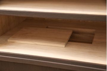 加茂桐箪笥をリペア&カスタム!高品質リペアを施し、落ち着いた茶色に着色。(総桐たんす、和タンス、衣装箪笥、着物箪笥)