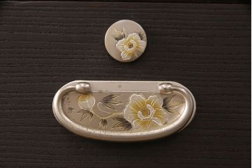 加茂桐箪笥をリペア&カスタム!高品質リペアを施し、落ち着いた茶色に着色。(総桐たんす、和タンス、衣装箪笥、着物箪笥)
