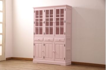 北海道民芸家具のキャビネットをリペア&カスタム!高品質リペアを施し、全体をピンクにペイント仕上げ。(収納棚、戸棚、陳列棚)