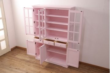 北海道民芸家具のキャビネットをリペア&カスタム!高品質リペアを施し、全体をピンクにペイント仕上げ。(収納棚、戸棚、陳列棚)