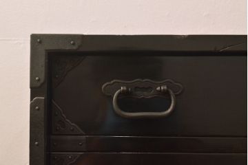 アンティーク庄内箪笥をリペア&カスタム!木製脚を取り付け。(引き出し、チェスト、時代箪笥)