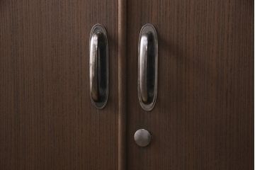 加茂桐箪笥をリペア&カスタム!落ち着いた茶色に着色仕上げ。(総桐たんす、着物箪笥、和タンス)