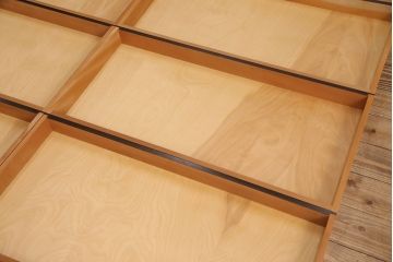 松本民芸家具の着物箪笥をリペア&カスタム!新たに台輪を取り付け、本体に合わせて着色し仕上げ。(和タンス、戸棚、収納棚、着物箪笥)