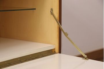 サイドボードをリペア&カスタム!棚板の高さを調整できるようダボを追加。(収納棚、戸棚、キャビネット)