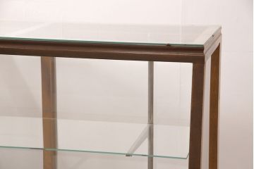 ガラスケースの見た目を変えずに綺麗にリペア!(陳列棚、Rガラスケース)