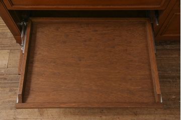 ドレクセルヘリテイジのチェストをリペア&カスタム!引き出し2杯をフラップダウン扉に加工し、片方の内部にスライドレールを取り付け使いやすくリメイク。(サイドボード、リビングボード)