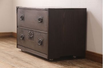 時代物の岩谷堂箪笥をリペア&カスタム!キャスターを取り付け使い勝手よくリメイク。(引き出し、衣装箪笥、チェスト、ローボード)