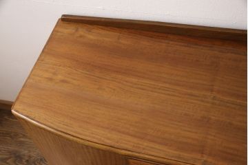 G-PLAN(ジープラン)のサイドボードをリペア&カスタム!設置場所に合わせて脚をカット。(収納棚、戸棚、キャビネット)