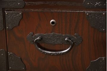 筑後民芸の階段箪笥をリペア&カスタム!最下段をカットし幅をコンパクトにリメイク。(和箪笥、飾り棚、タンス)