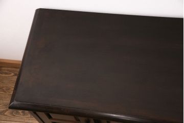 北海道民芸家具のサイドボードをリペア&カスタム!木製脚を取り付け、本体の色に合わせて着色し仕上げ。(キャビネット、収納棚、リビングボード)