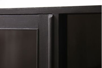 ガラス戸棚をリペア&カスタム!棚板を可動式に変更し、全体をマットブラックでペイント。(収納棚、キャビネット)