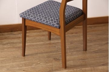 北欧ヴィンテージのダイニングチェア4脚をリペア&カスタム!座面を張り替え、脚をカット。(イス、チェア)