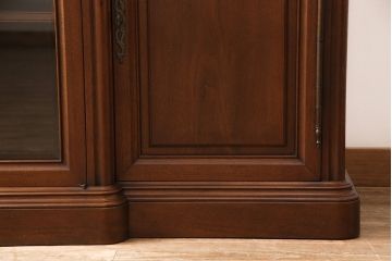 ドレクセルヘリテイジのサイドボードの見た目を変えずに綺麗にリペア!背面に配線用穴あけ加工をしテレビボードに。(リビングボード、テレビ台、収納棚)